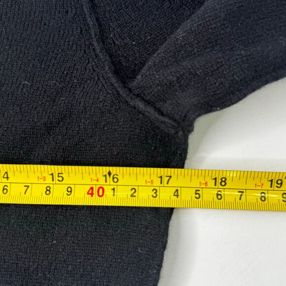 NEW Sutton Studio Black Crew Neck Sweater Womens Large 100% Cashmere - Picture 5 of 6